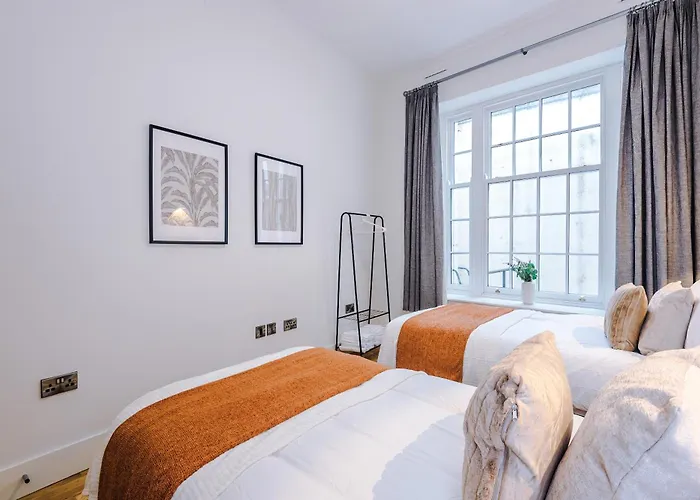 Charming 2 Bed In York - Sleeps 6