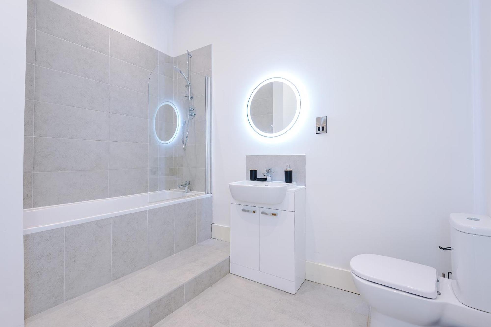 Charming 2 Bed In - Sleeps 6 Appartement *