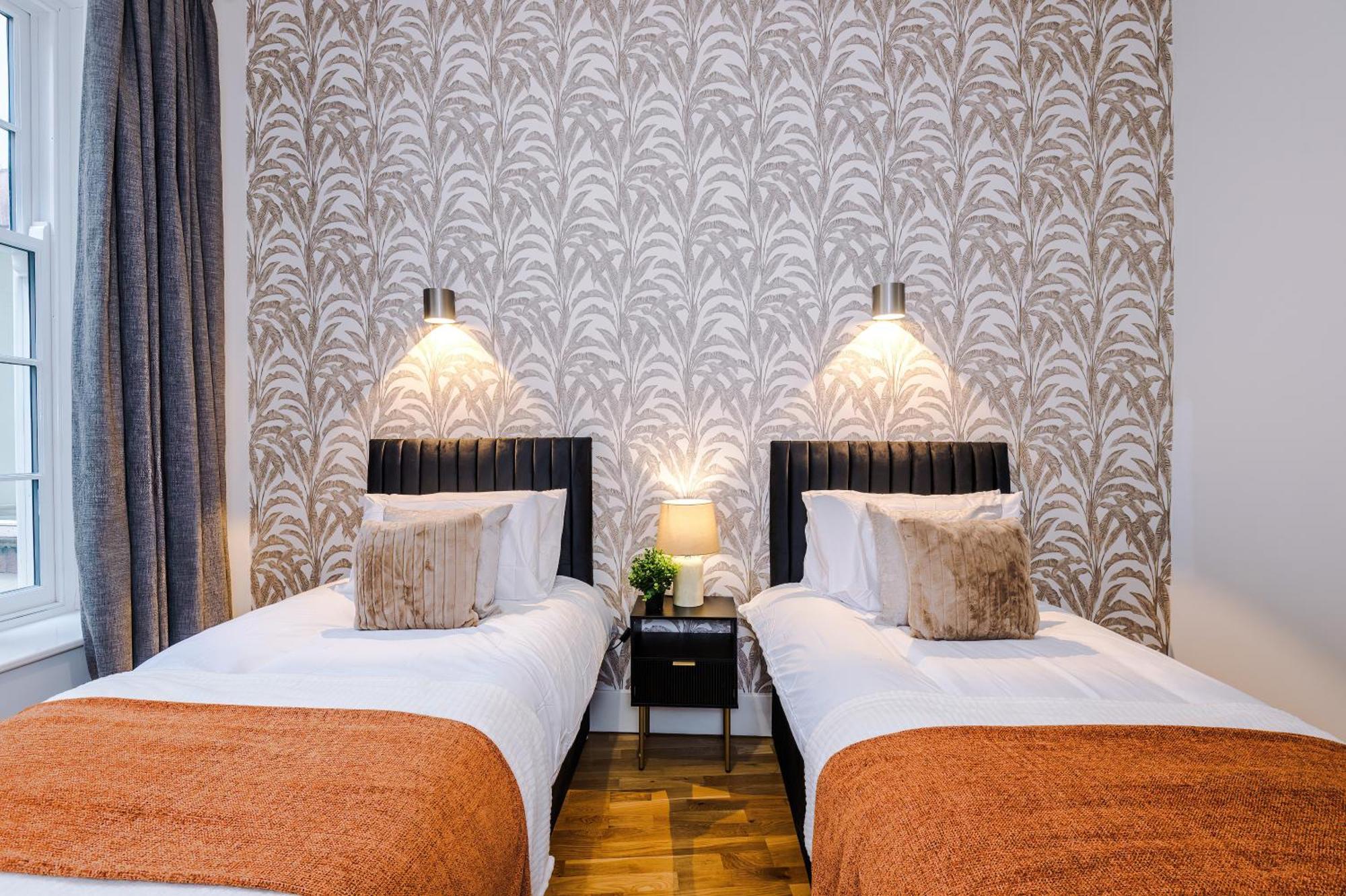 Charming 2 Bed In - Sleeps 6
